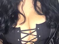Hello guys!I am a sexy but not skinny model who wanna spend time with you, quality time.Please join my stream, let