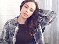 A beautiful and sincere girl looking for good communication and a pleasant man to spend time with.