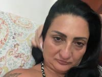 J’aime qui mon Copin me fun, qui me séduise me charme, puis ça peut devenir plus coquin si tu trouves ce qui me craque… je ne suis pas soumise ni dominatrice mais j aime les jeux de pouvoir d une manière cérébrale….