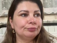 Sunt foarte prietenoasa, imi place sa ma distrez, sa cunosc oameni noi care sunt frumosi la suflet si ne respectam reciproc. Îmi place să mă masturbez cu jucăriile mele.