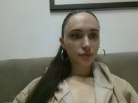 I am a curious and positive girl who loves new experiences, good conversations and fun moments. I enjoy yoga, games and exploring creative ideas.