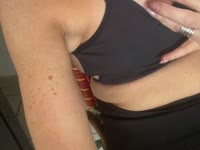 Zelie, sensual and carnal woman of 40 years old. I will be happy to spend a mischievous and complicit moment with you. I like to play, chat, have fun, dress up. I