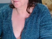 Hello I am a 51 year old woman who loves to show off. all this in good humor and respect. I love giving and having fun and I