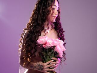 free chat room BellaClaire