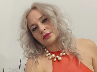 cam girl showing tits EmilyLoowe