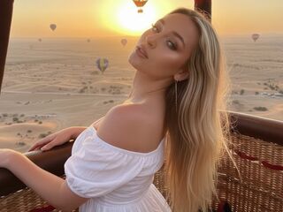hot naked webcam girl SashaHardys
