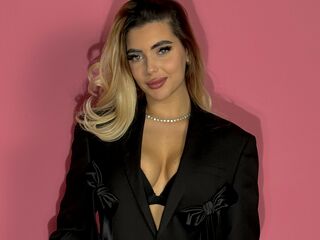 naked webcam girl fingering ValerieGracy