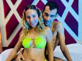 hot naked webcam couple having sex JennyAndJuan