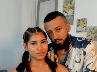 couple showing pussy TessaAndSiham