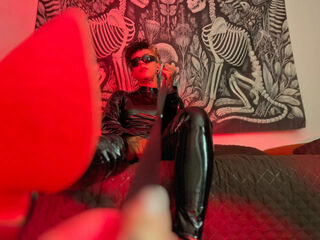 bizarre cam EvannsAbby