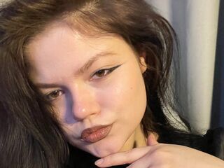 camgirl fetish chat room RavenGraves