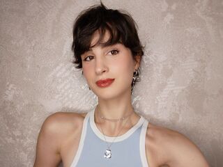 nude webcam girl picture AdelinePerle