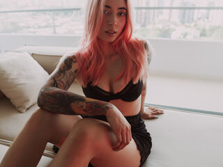 cam girl masturbating with sextoy AlessaLaurent