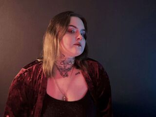 camslut showing pussy AliceLinger
