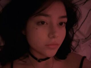 camslut naked AlisaGlow