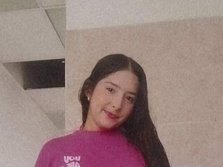 beautiful webcamgirl AlixGarcia