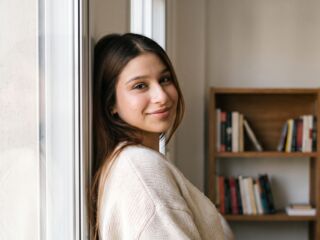 naked cam girl AlysaGagliano