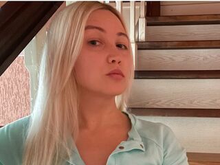 cam strip tease AmaiaJohnstone