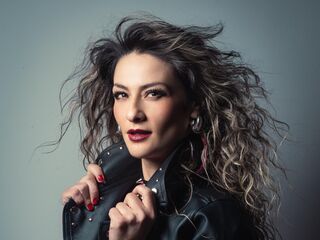 live chatroom AryTorres