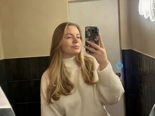 nude webcam girl picture AryaThomas