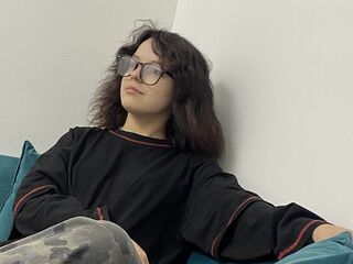 camgirl playing with sextoy AshleyBe