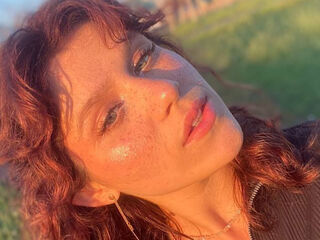 free nude webcam AstridChing