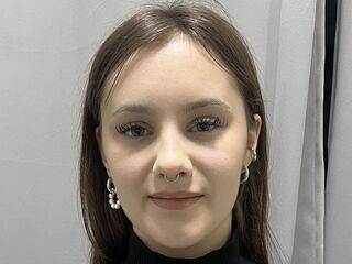 naked cam girl gallery BattyDrake