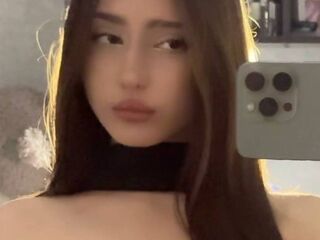 webcamstripper BellaJersiquins