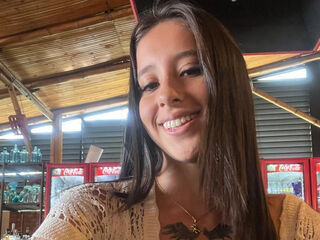 beautiful girl cam BellaLeroi