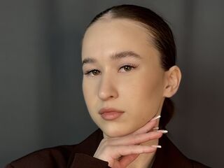 naked webcam girl fingering BlanchFlakes