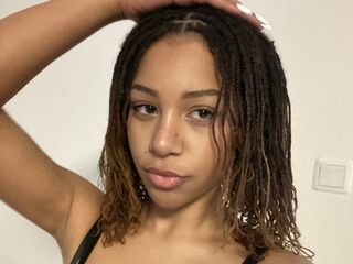 girl webcamsex CadeyMir