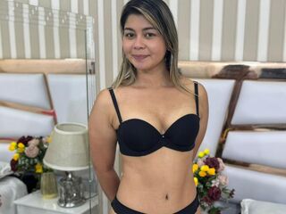 strip tease CarlyJoness