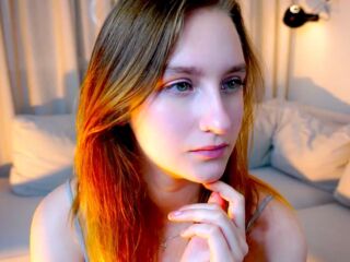 nude cam CarlynDallman