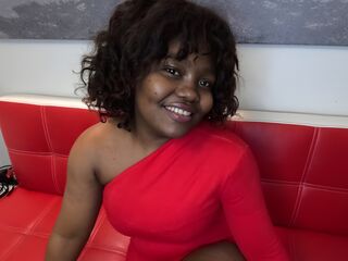 cam strip tease CarmenDubois