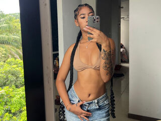 live cam girl CarolineCartson