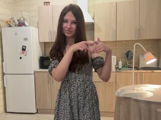 naughty cam girl fingering shaved pussy CecilyStalley