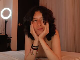 naked webcam girl photo CharlotteBlade