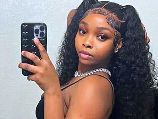 naked webcamgirl photo ChristabelBella