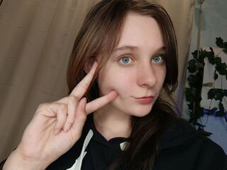 free online chat ChrystalNoury