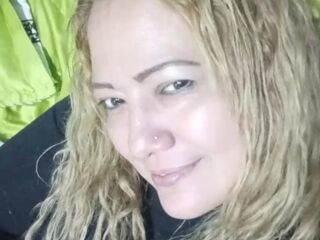 naked cam girl photo ClauMills