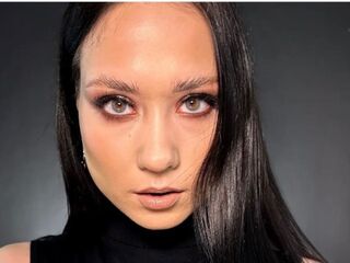 webcam babe chat room ColbyMccrum