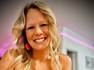 chatrubate cam girl picture ColoradoWildWife