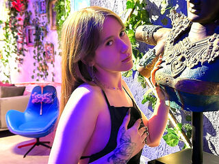 live video chat DaisyWane