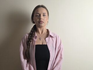 adult cam DelenaCouts