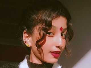 fingering cam whore DiaQuin