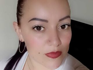 nude webcam girl DinaCarls