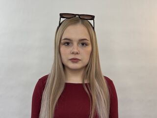 girl showing pussy DonellaAutobee