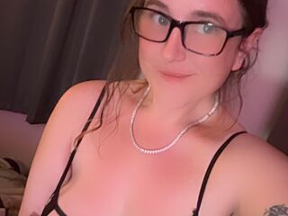 camgirl showing tits EffieHamilton