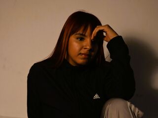 cam girl fingering EliseVargas