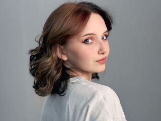 naked girl with webcam masturbating with vibrator ElvaDavy